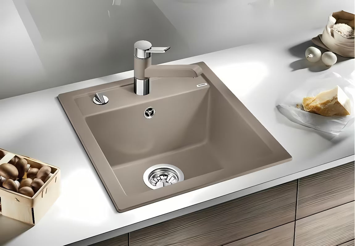Granitowy zlewozmywak kuchenny zlewozmywak jednokomorowy Blanco Dalago 45 w kolorze antracytowym pro montaż nablatowy na blat roboczy.