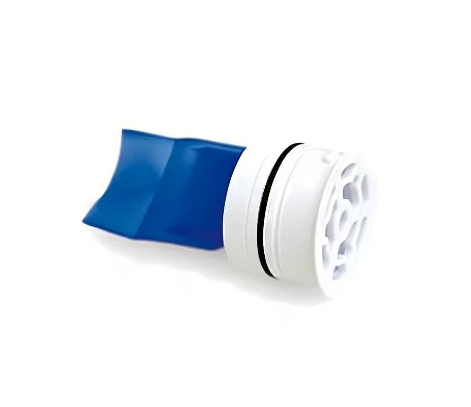 Bezwodny wiszący ceramiczny pisuar ecostep P10 z opatentowanym zaworem pro oszczędność wody i łatwą konserwację.