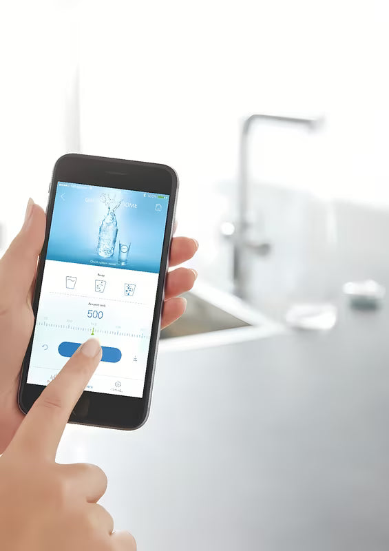 Chromowana kuchenna bateria zlewozmywakowa Grohe Blue Home Duo z filtrem, z chłodzeniem i wyciąganą wylewką z perlatorem