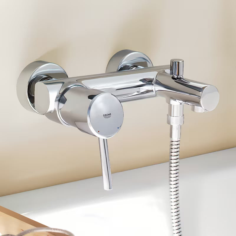 Ścienna jednouchwytowa bateria wannowa Grohe Concetto New w chromowanym wykończeniu z przełącznikiem wanna/prysznic
