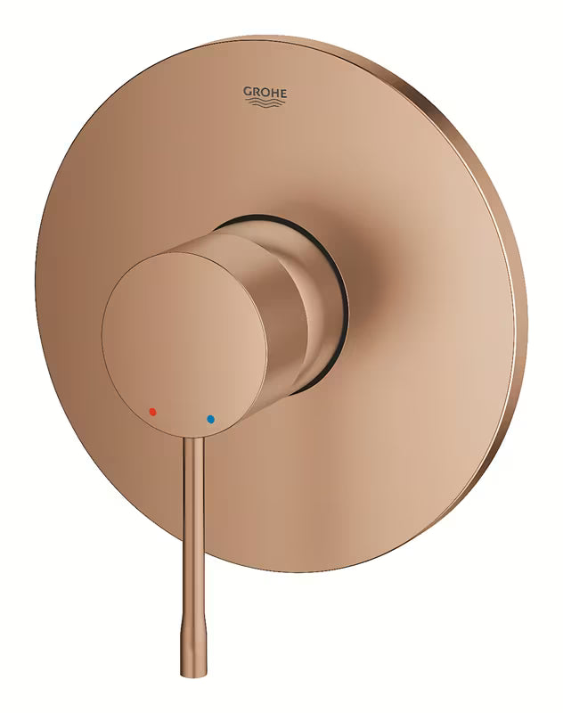 Podtynkowa jednouchwytowa bateria prysznicowa Grohe Essence New w wykończeniu brushed warm sunset z metalowym panelem