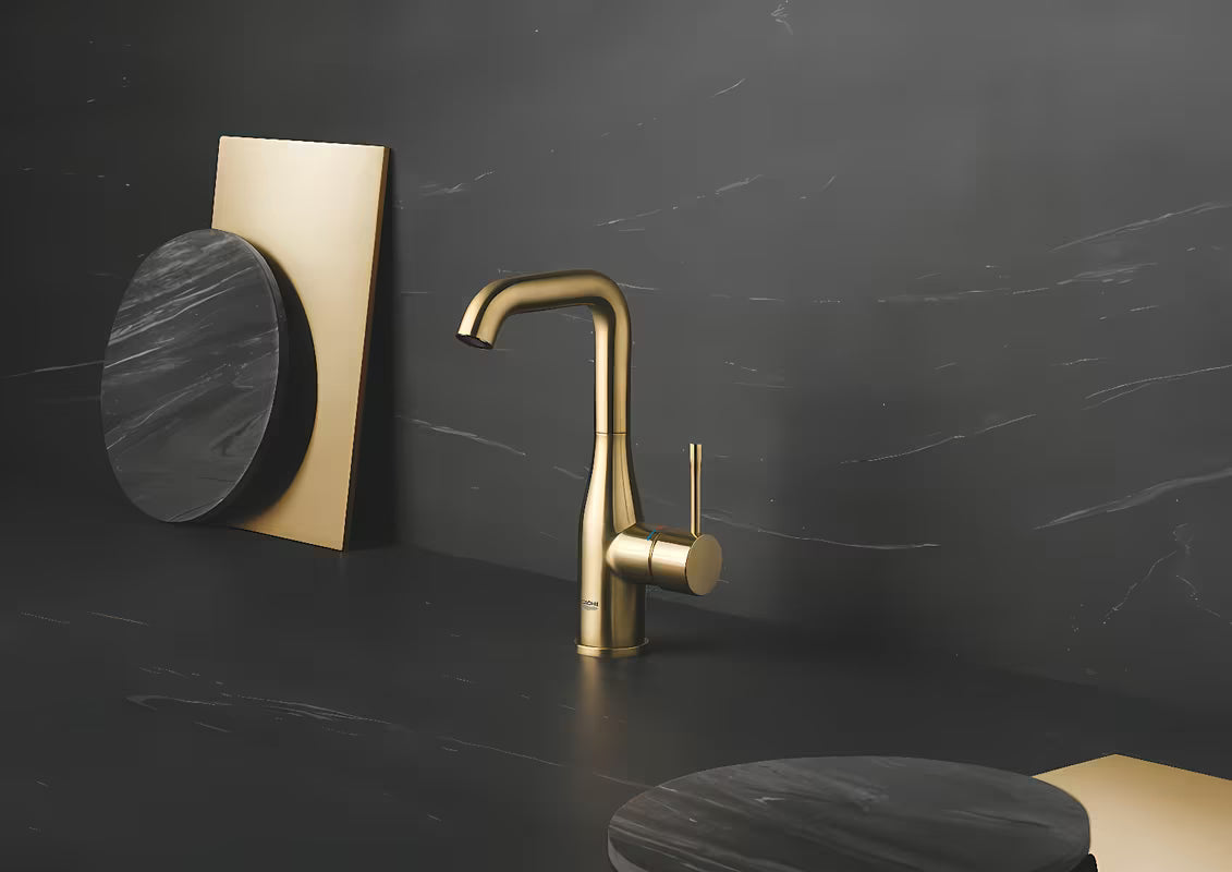 Grohe Essence New wysoka jednouchwytowa bateria umywalkowa w wykończeniu Brushed Cool Sunrise z obrotową wylewką
