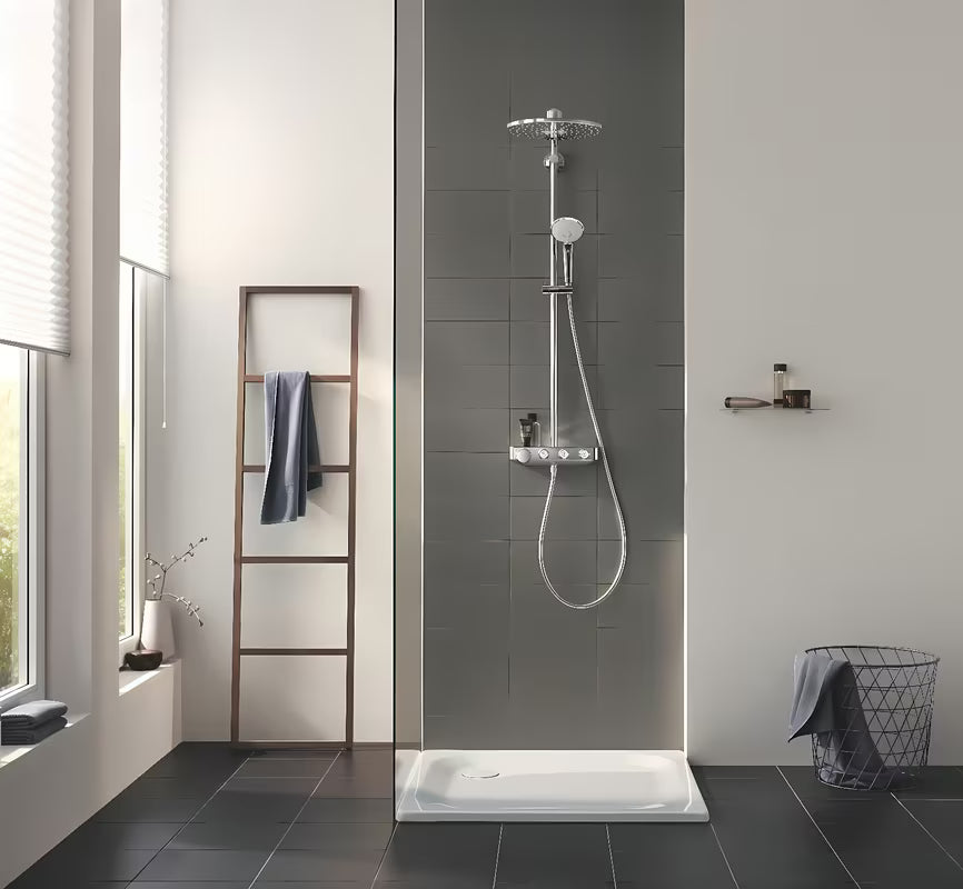 Chromowy system prysznicowy Grohe Euphoria smartcontrol z termostatem, deszczownicą i słuchawką prysznicową
