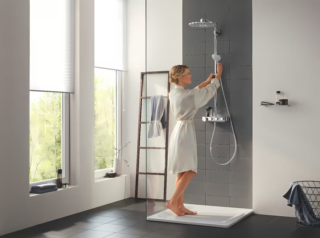 Chromowy system prysznicowy Grohe Euphoria smartcontrol z termostatem, deszczownicą i słuchawką prysznicową