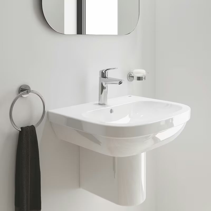 Chromowana bateria umywalkowa Grohe Eurosmart New z dźwignią i oszczędnym przepływem 5,7 l/min.