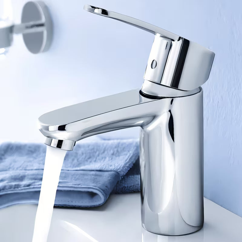 Chromowana bateria umywalkowa Grohe Eurostyle Cosmopolitan z dźwignią i technologią oszczędzania wody EcoJoy.