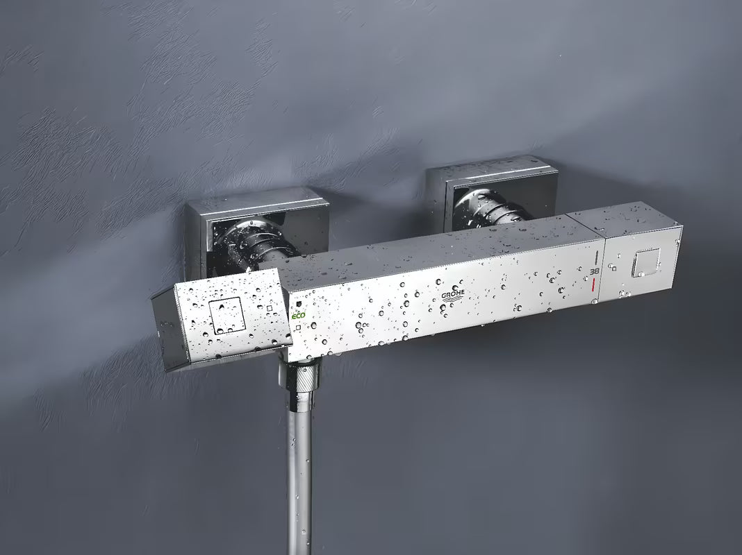 Termostatyczna bateria prysznicowa Grohe Grohtherm Cube w chromowanym wykończeniu o kwadratowym wzornictwie
