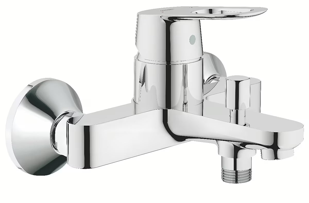 Chromowana ścienna jednouchwytowa bateria wannowa Grohe bauloop z automatycznym przełącznikiem wanna/prysznic.
