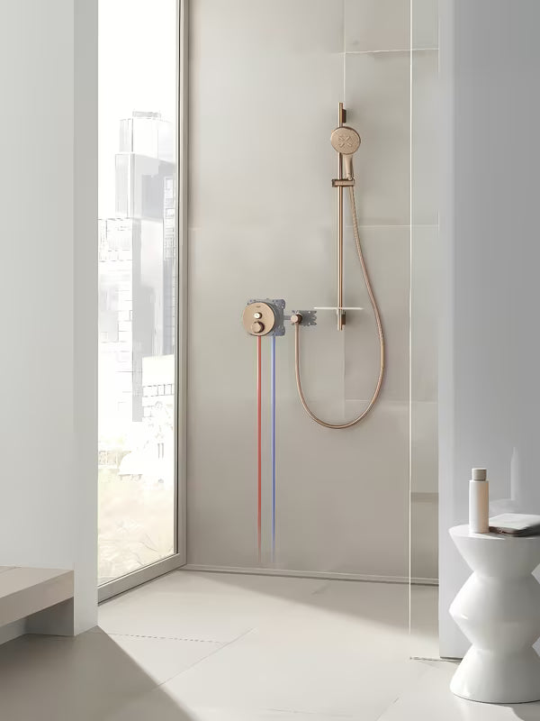 Słuchawka prysznicowa Grohe Rainshower smartactive 130 w wykończeniu brushed warm sunset z przyciskiem SmartTip