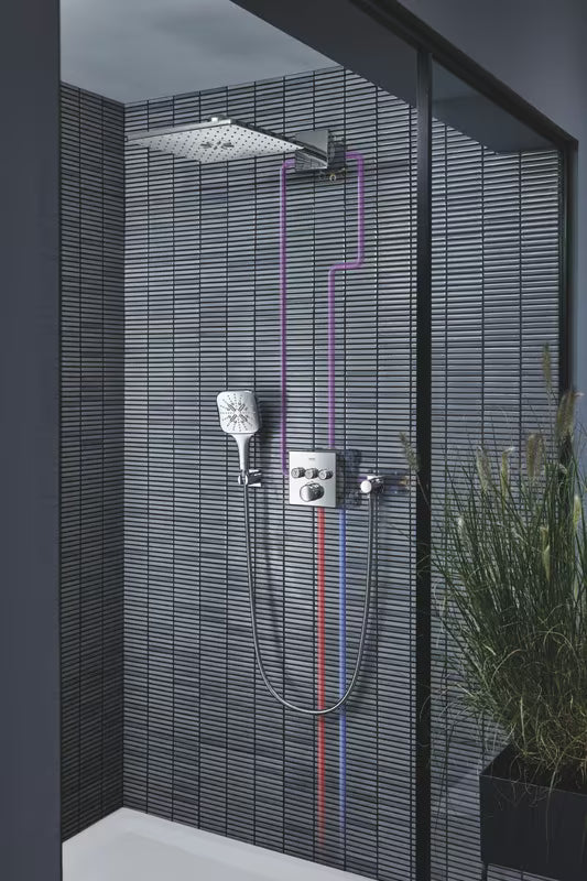 Chromowana deszczownica Grohe Rainshower smartactive 310 Cube z ramieniem prysznicowym i dwoma strumieniami