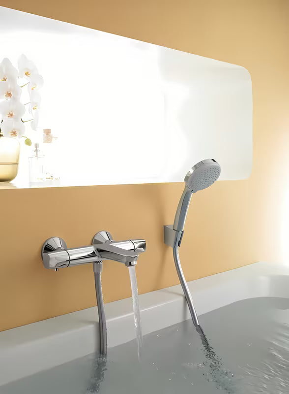 Zestaw wannowy Hansgrohe Croma 100 w chromie ze słuchawką prysznicową 100 mm, uchwytem Porter 'S i wężem Isiflex 1,25 m.