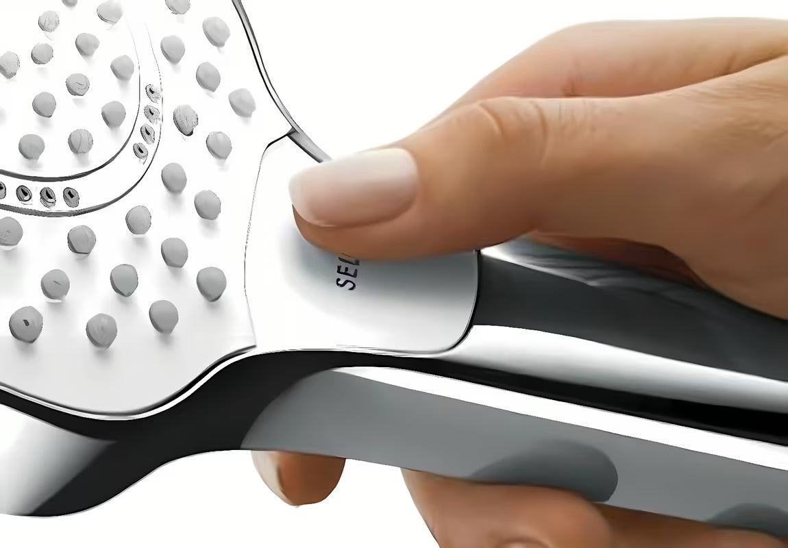 Słuchawka prysznicowa Hansgrohe Croma Select E w kolorze białym i chrom z przyciskiem Select z tarczą prysznicową 110 mm