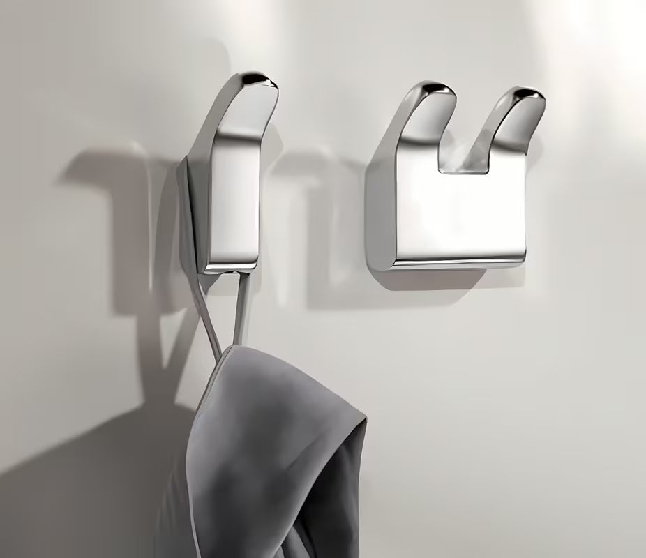 Ścienny wieszak 2 hakowy Keuco Moll w wykończeniu chrom o nowoczesnym designie do łazienki