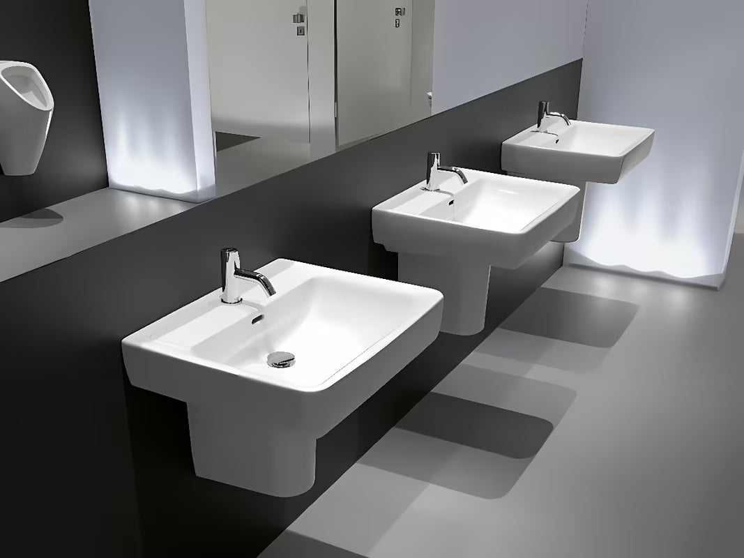 Laufen Pro ceramiczna umywalka wisząca 60x48 cm z centralnym otworem na pro baterię i przelewem