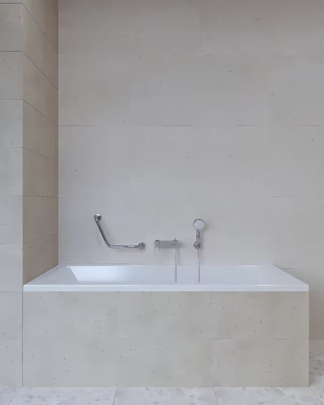 Ścienny łazienkowy uchwyt Multi Chrome w wykończeniu ze stali nierdzewnej pro bezpieczniejsze poruszanie się