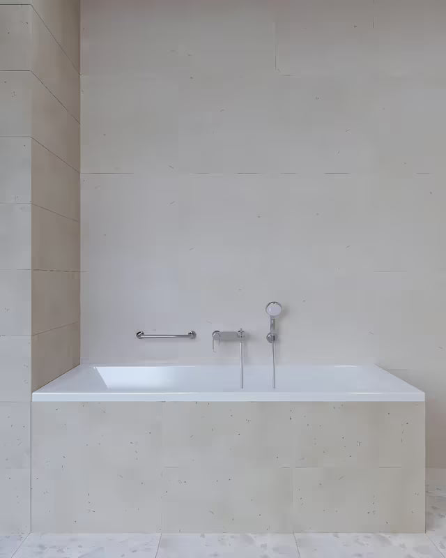 Ścienny nierdzewny uchwyt Multi Chrome do łazienki pro bezpieczniejsze poruszanie się i podparcie.