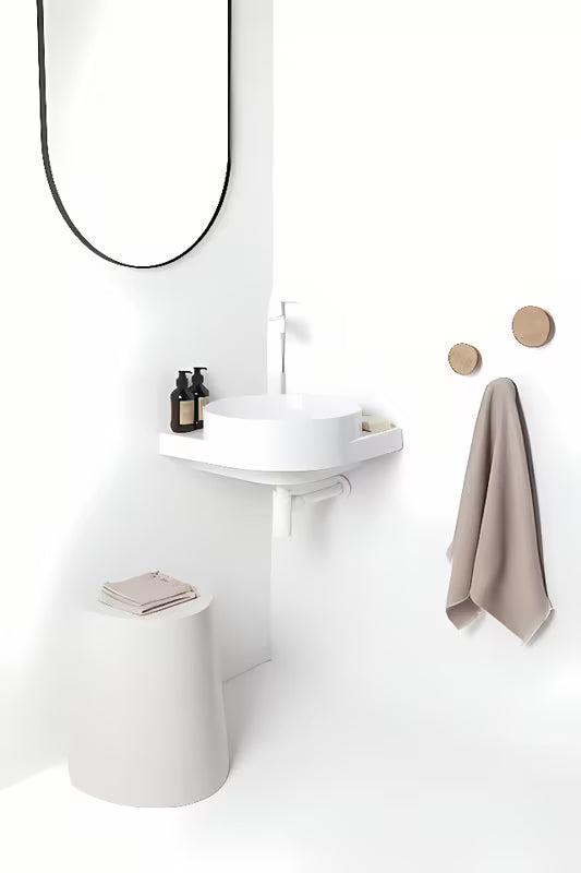 Biała ceramiczna umywalka wpuszczana w blat Ravak Yard 45x45 cm z wpuszczoną półką