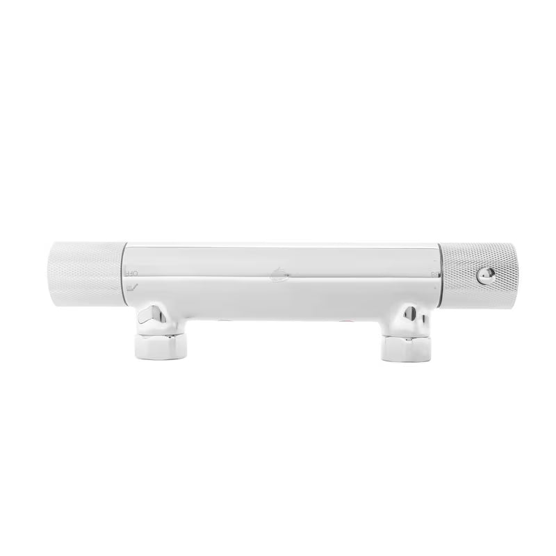 Termostatyczna bateria prysznicowa SAT Chrome w wykończeniu chromowanym pro do montażu ściennego.