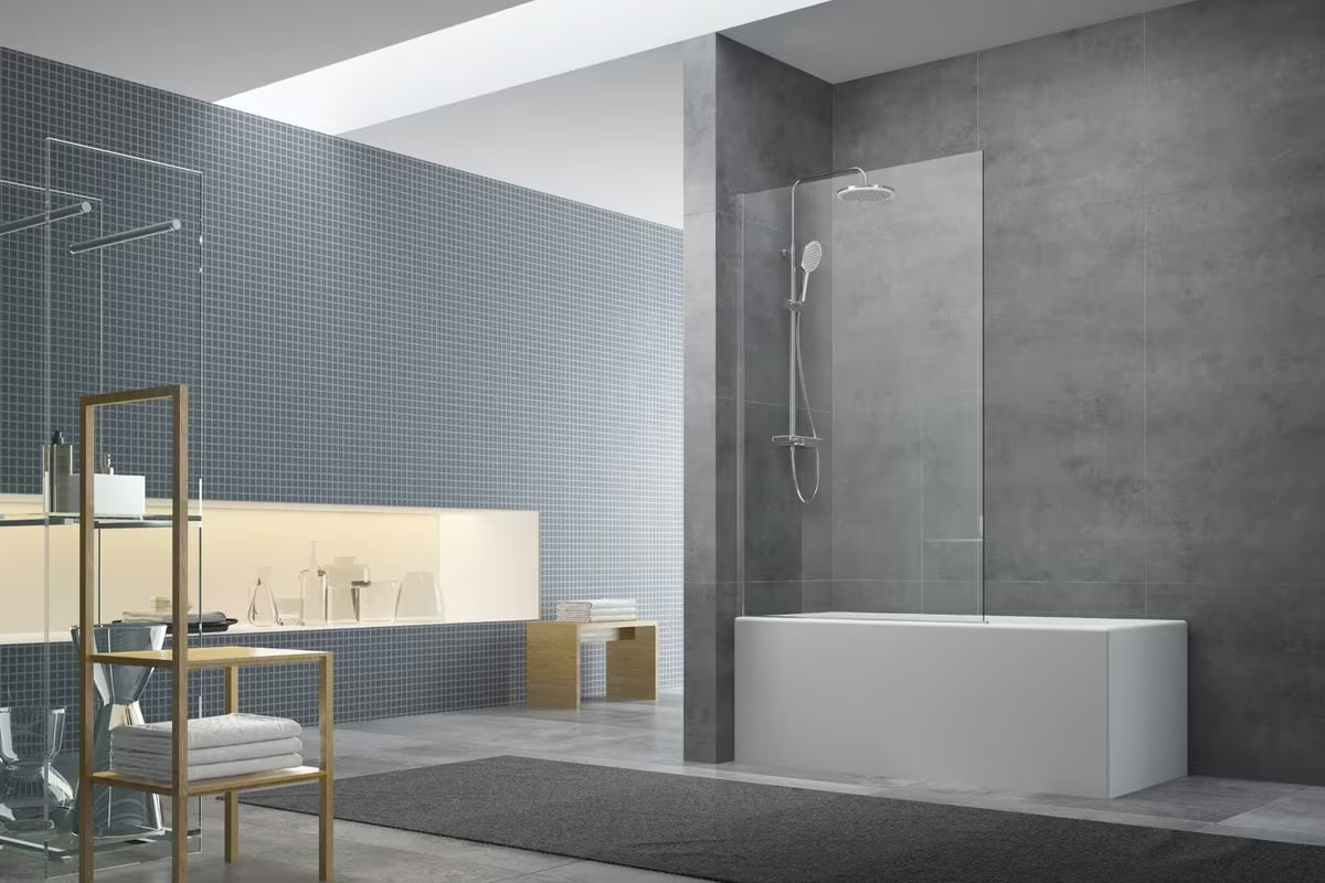 Stała parawan nawannowy SAT Chrome 150x80 cm z profilem chrom i szkłem z powłoką EasyClean.