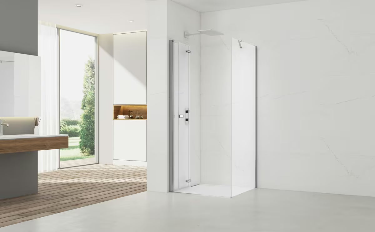 Kwadratowa kabina prysznicowa SAT Sk 80x80 cm w połyskującym chromie, ze szkłem transparentnym i drzwiami składanymi