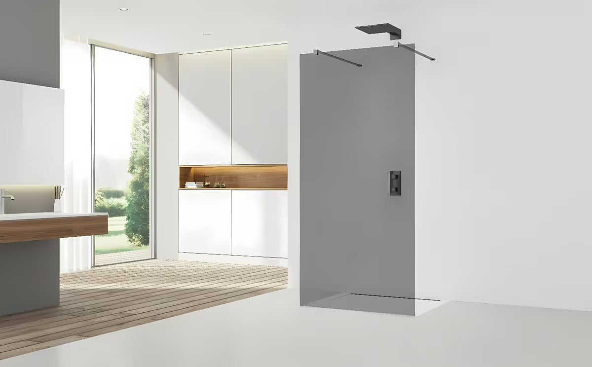 SAT Walk-in ścianka prysznicowa Walk‑in- 110 cm w kolorze czarnym, z transparentnym szkłem i bezramową konstrukcją.