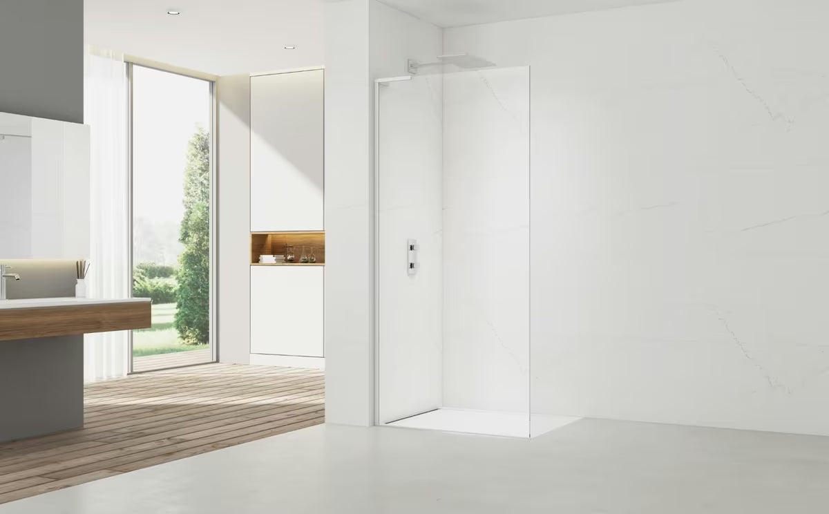 SAT Walk-in ścianka prysznicowa Walk‑in- 120 cm w białym wykończeniu z przezroczystym szkłem bezpiecznym