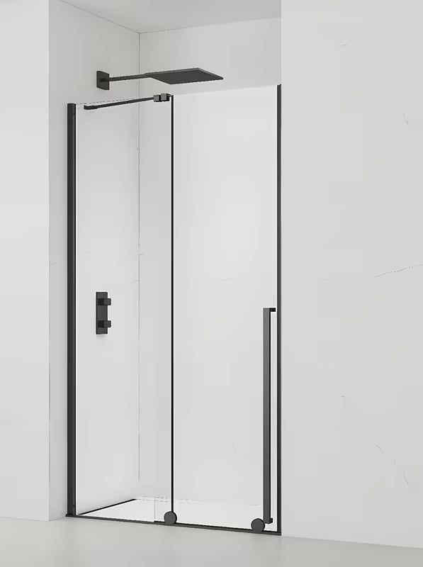 Przesuwne drzwi prysznicowe SAT Xmotion 110 cm w kolorze czarnym, z przezroczystym szkłem, w wersji bezramowej.
