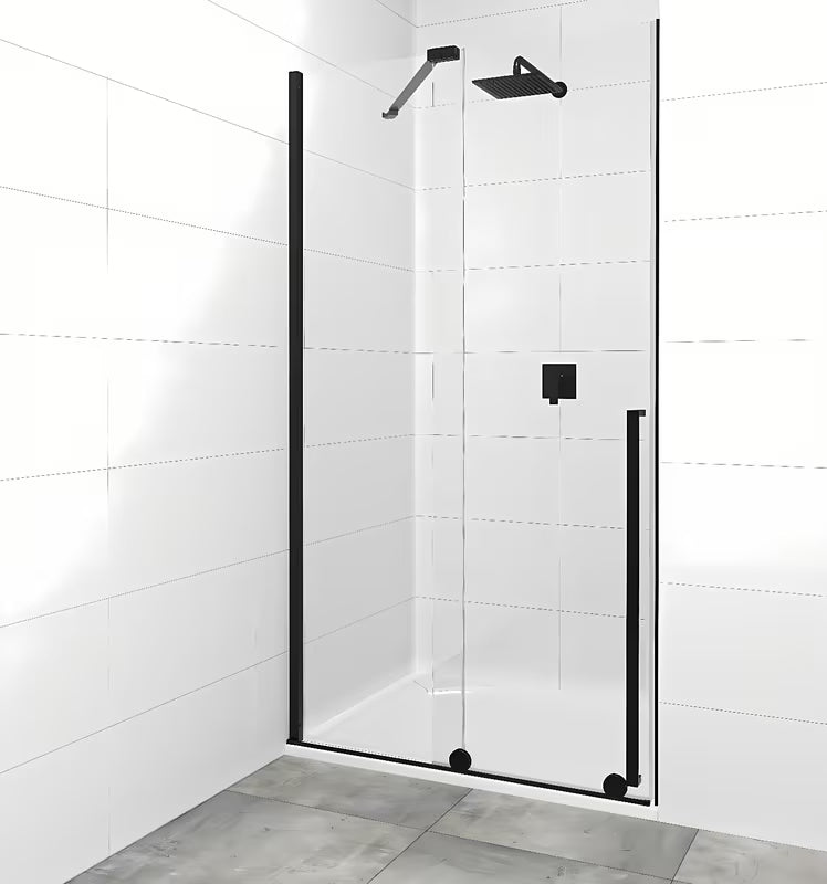 Przesuwne drzwi prysznicowe SAT Xmotion 110 cm w kolorze czarnym, z przezroczystym szkłem, w wersji bezramowej.