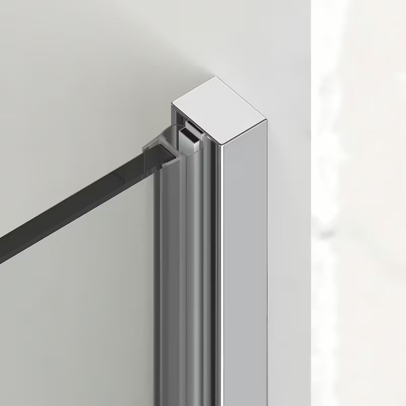 Drzwi prysznicowe SAT Xmotion 120 cm do wnęki w połyskującym chromie z przezroczystym szkłem i drzwiami przesuwnymi.