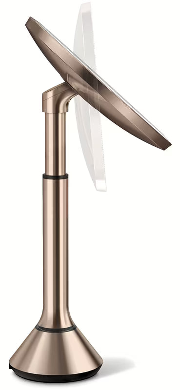 Lusterko kosmetyczne Simplehuman Dual Touch w kolorze rose gold z oświetleniem LED Tru-lux i dotykową regulacją jasności.