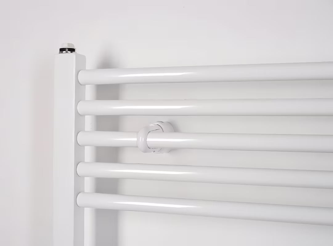 Biały kombinowany rurowy grzejnik łazienkowy Thermal Trend KD 168x45 cm, odpowiedni do łazienki i przedpokoju.