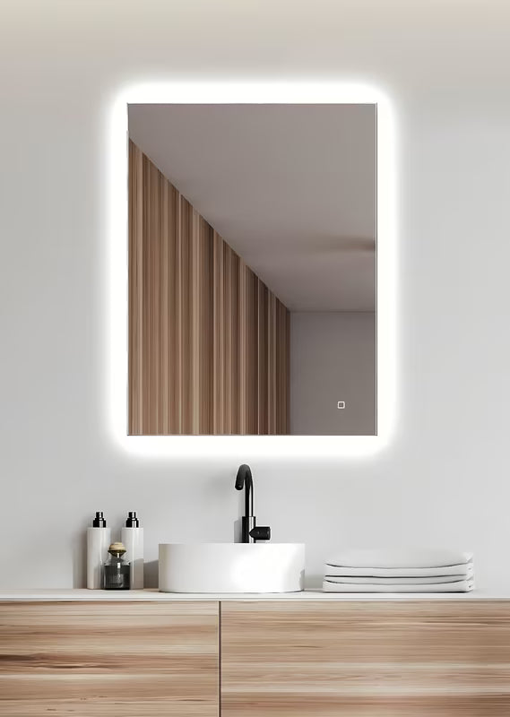 Prostokątne LUSTRO led Amirro 60x80 cm z sensorem z neutralnym białym oświetleniem 4000K.