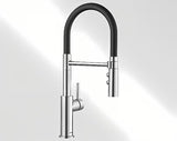 Bateria zlewozmywakowa Blanco Catris-S Flexo w wykończeniu supersteel z wyciąganą wylewką i matową powierzchnią.