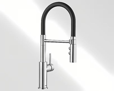 Bateria zlewozmywakowa Blanco Catris-S Flexo w wykończeniu supersteel z wyciąganą wylewką i matową powierzchnią.