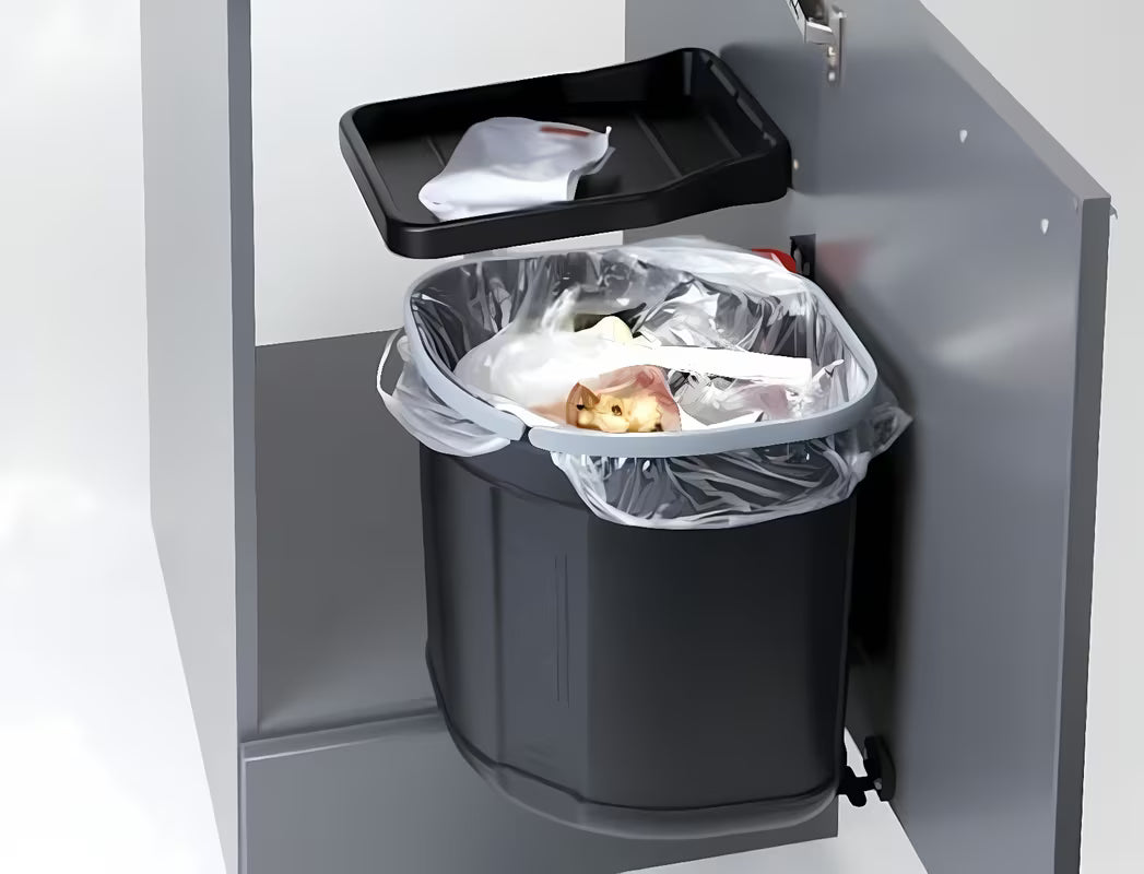 Do Zabudowy kosz na śmieci Franke Sorter 17,5 l w kolorze czarnym z półką nad koszem