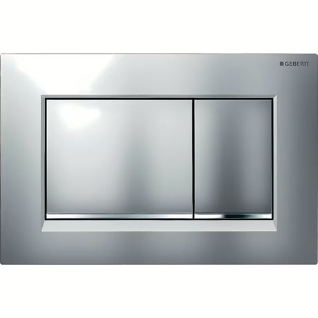 Przycisk spłukujący Geberit Sigma w wykończeniu matowy chrom z błyszczącym designerskim paskiem