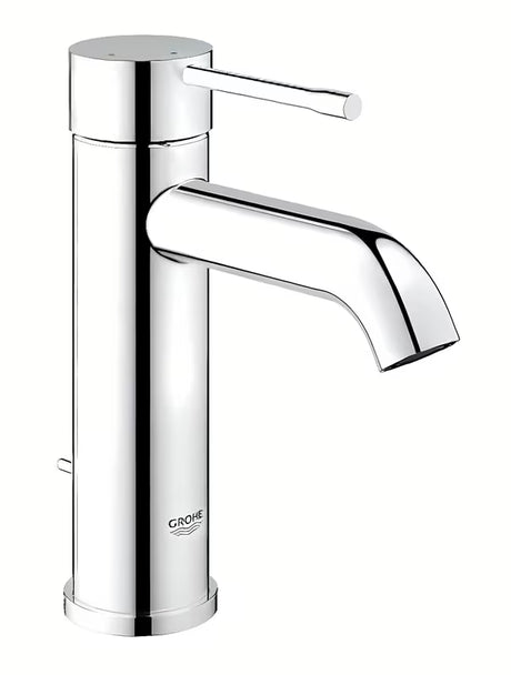 Chromowana jednouchwytowa bateria umywalkowa Grohe Essence New z zestawem odpływowym i technologiami oszczędzającymi wodę.