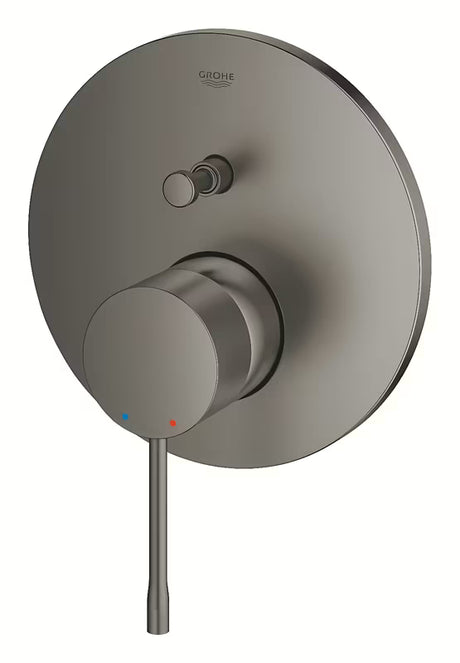Podtynkowa bateria prysznicowa Grohe Essence New w wykończeniu brushed hard graphite z 2-drożnym przełącznikiem.