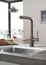 Bateria zlewozmywakowa Grohe Essence New brushed hard graphite z wysoką wylewką i wyciąganą wylewką natryskową