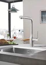 Grohe Essence New bateria zlewozmywakowa z wysoką obrotową wylewką i wyciąganą wylewką w wykończeniu supersteel.