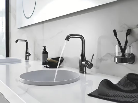Wysoka jednouchwytowa bateria umywalkowa Grohe Essence New w wykończeniu Hard Graphite z obrotową wylewką