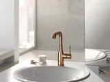 Wysoka jednouchwytowa bateria umywalkowa Grohe Essence New w kolorze warm sunset z obrotową wylewką