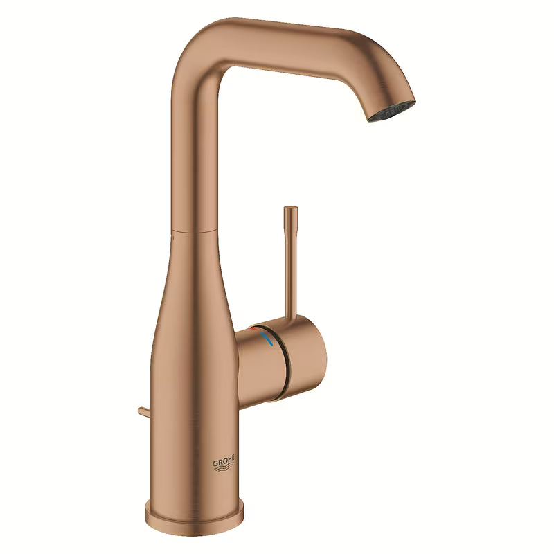 Wysoka jednouchwytowa bateria umywalkowa Grohe Essence New w wykończeniu Brushed Warm Sunset z obrotową wylewką.