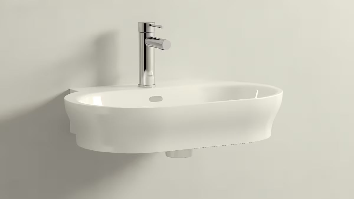 Chromowana bateria umywalkowa Grohe Essence New z uchwytem dźwigniowym i gładkim korpusem