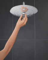 Chromowana deszczownica  Grohe Euphoria 260 smartcontrol o średnicy 260 mm i trzech rodzajach strumienia