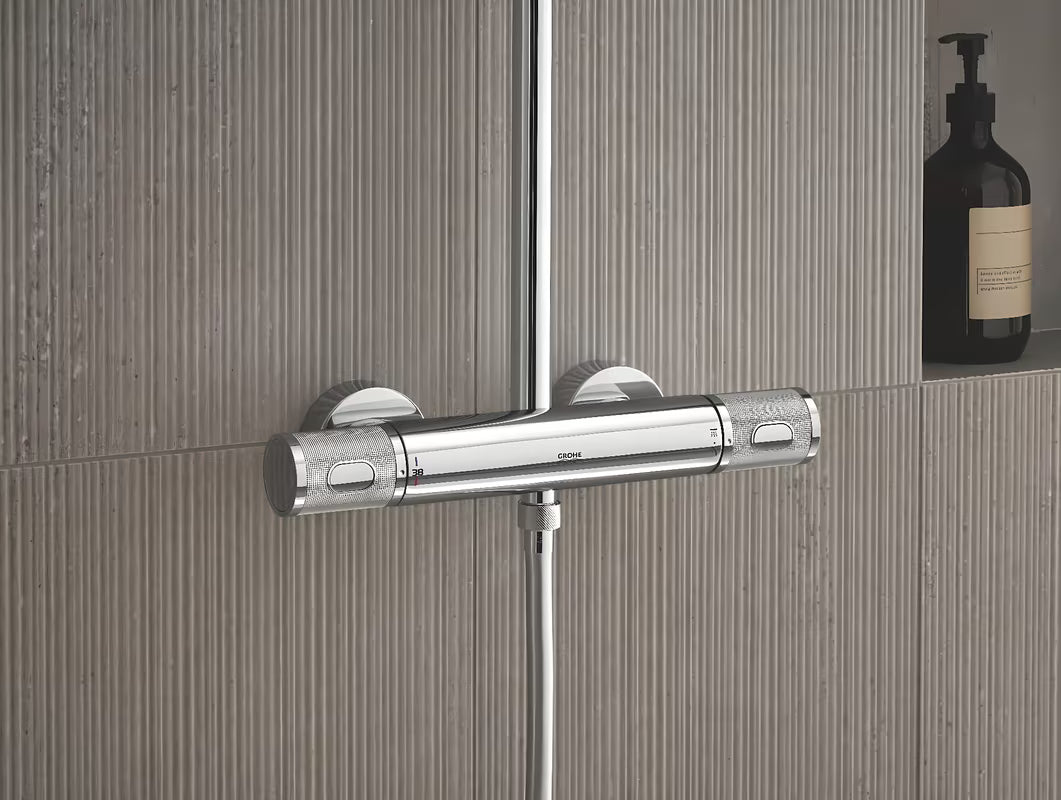 Chromowany system prysznicowy Grohe Euphoria System z baterią termostatyczną, z deszczownicą i słuchawką prysznicową