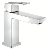 Chromowana jednouchwytowa bateria umywalkowa Grohe Eurocube o kwadratowym wzornictwie i z technologią Grohe EcoJoy