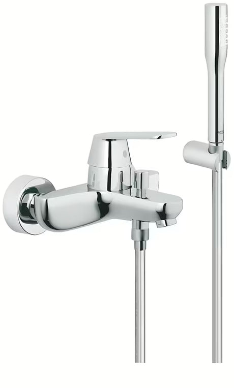Chromowana ścienna bateria wannowa Grohe Eurosmart Cosmopolitan z zestawem prysznicowym