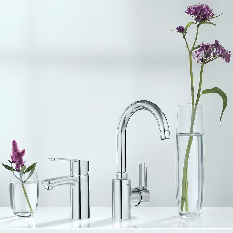 Chromowana bateria umywalkowa Grohe Eurostyle Cosmopolitan z dźwignią i technologią oszczędzania wody EcoJoy.