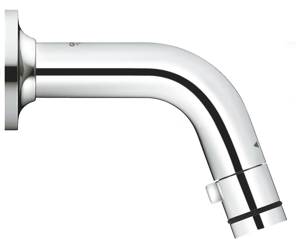 Chromowany ścienny zawór umywalkowy Grohe Universal z krótką wylewką i obrotowym sterowaniem start stop.